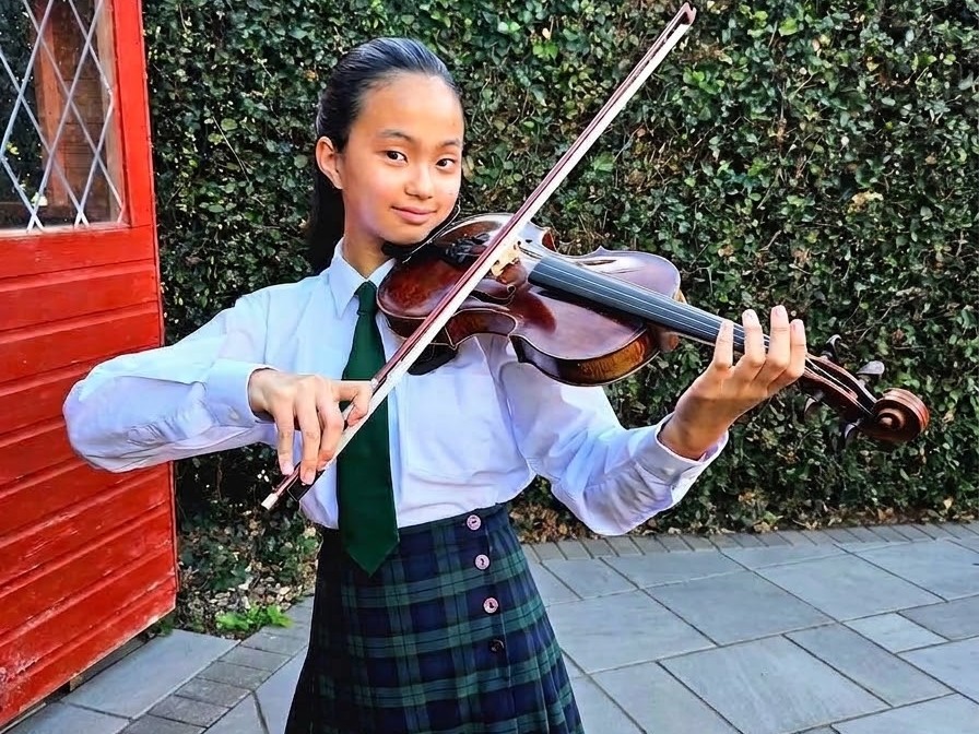 Packwood violinist