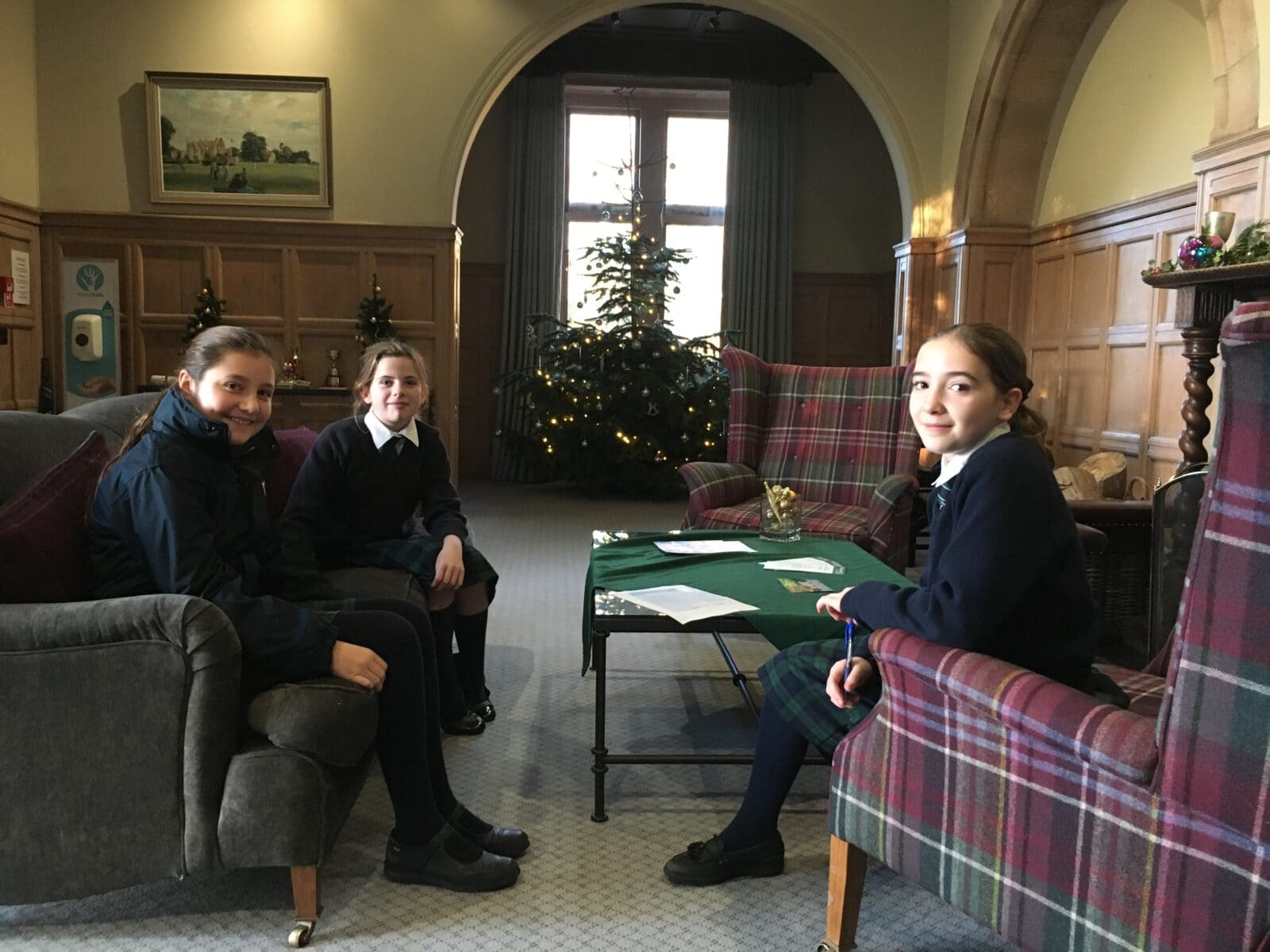 packwood pupils mentoring younger pupils